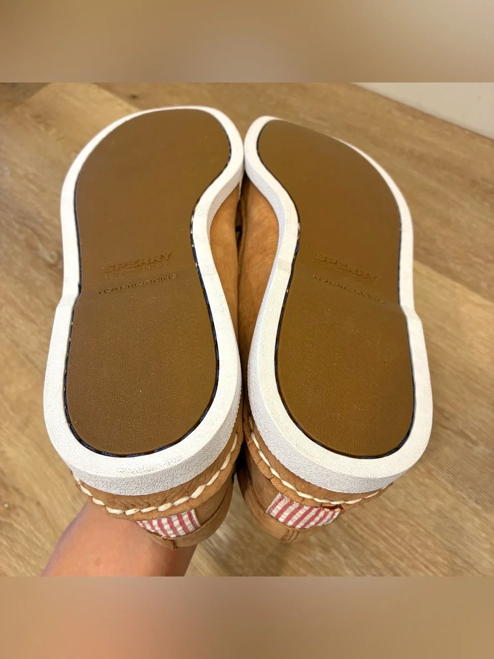 Sperry tan brown